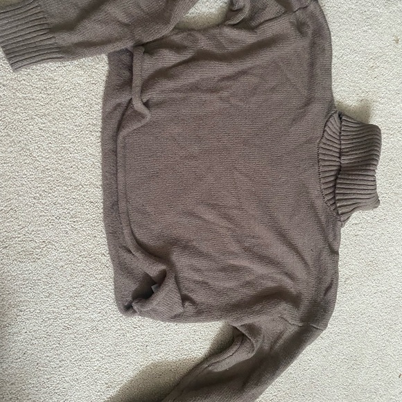 cropped turtleneck top from garage - Picture 2 of 3